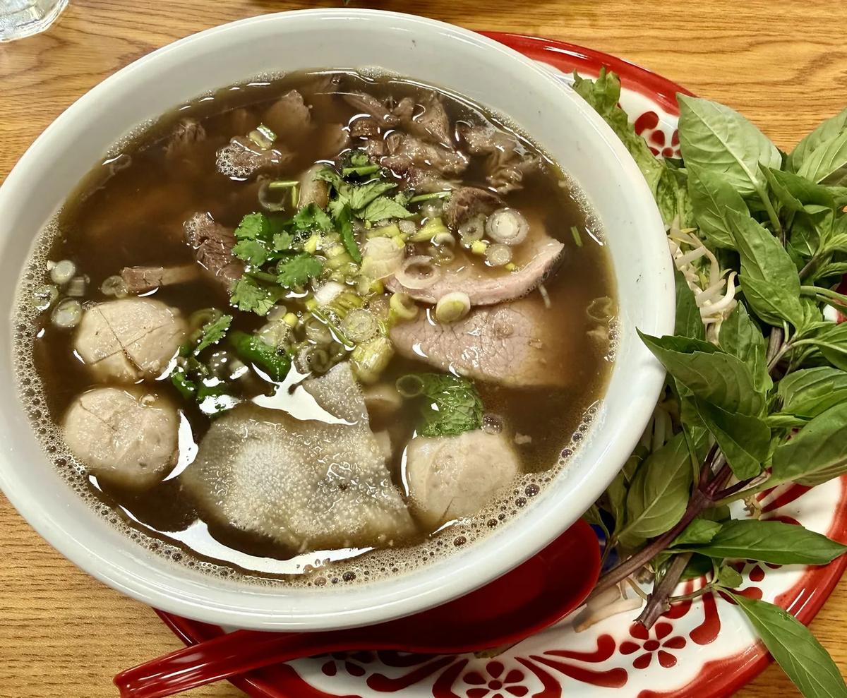 Pho with meatballs