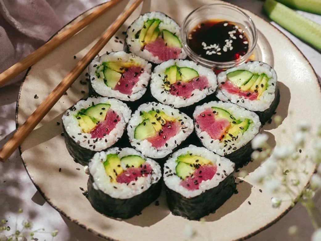 Sushi rolls